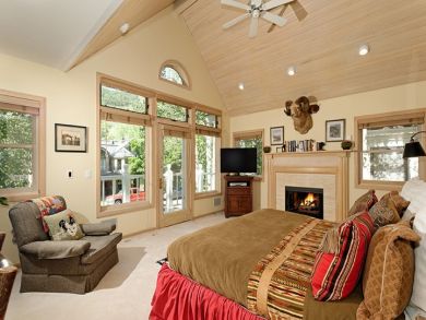 A WOW Interior Four Bedroom Luxury Ski Rental in Aspen